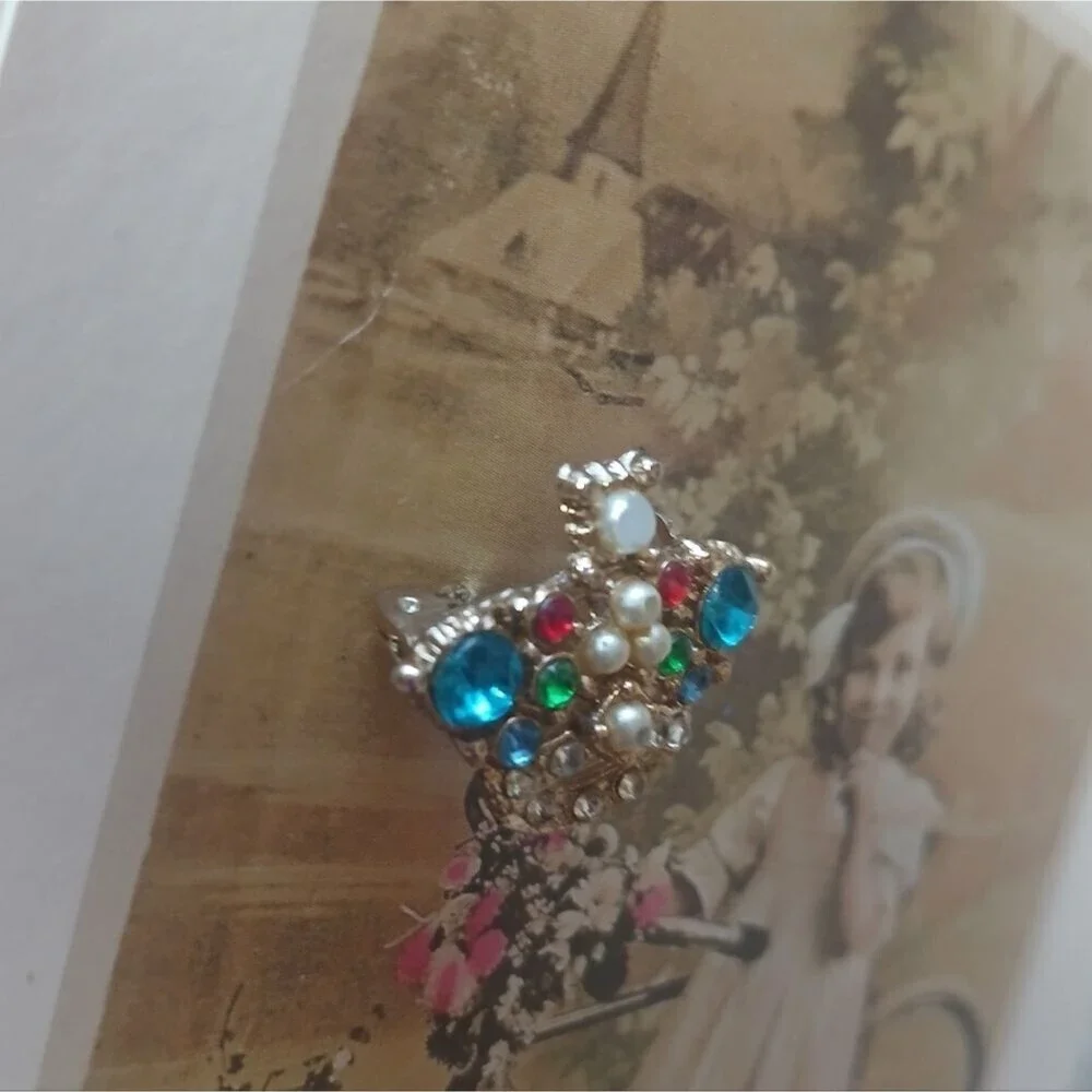 Vintage Rhinestone Crown Brooch Flowers Jewels Sparkling Regency 1 x 1.5
